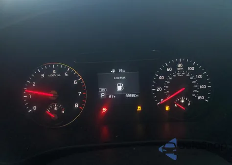 2019 Kia Sorento L z USA, uszkodzony, nr VIN 5XYPGDA35KG530083